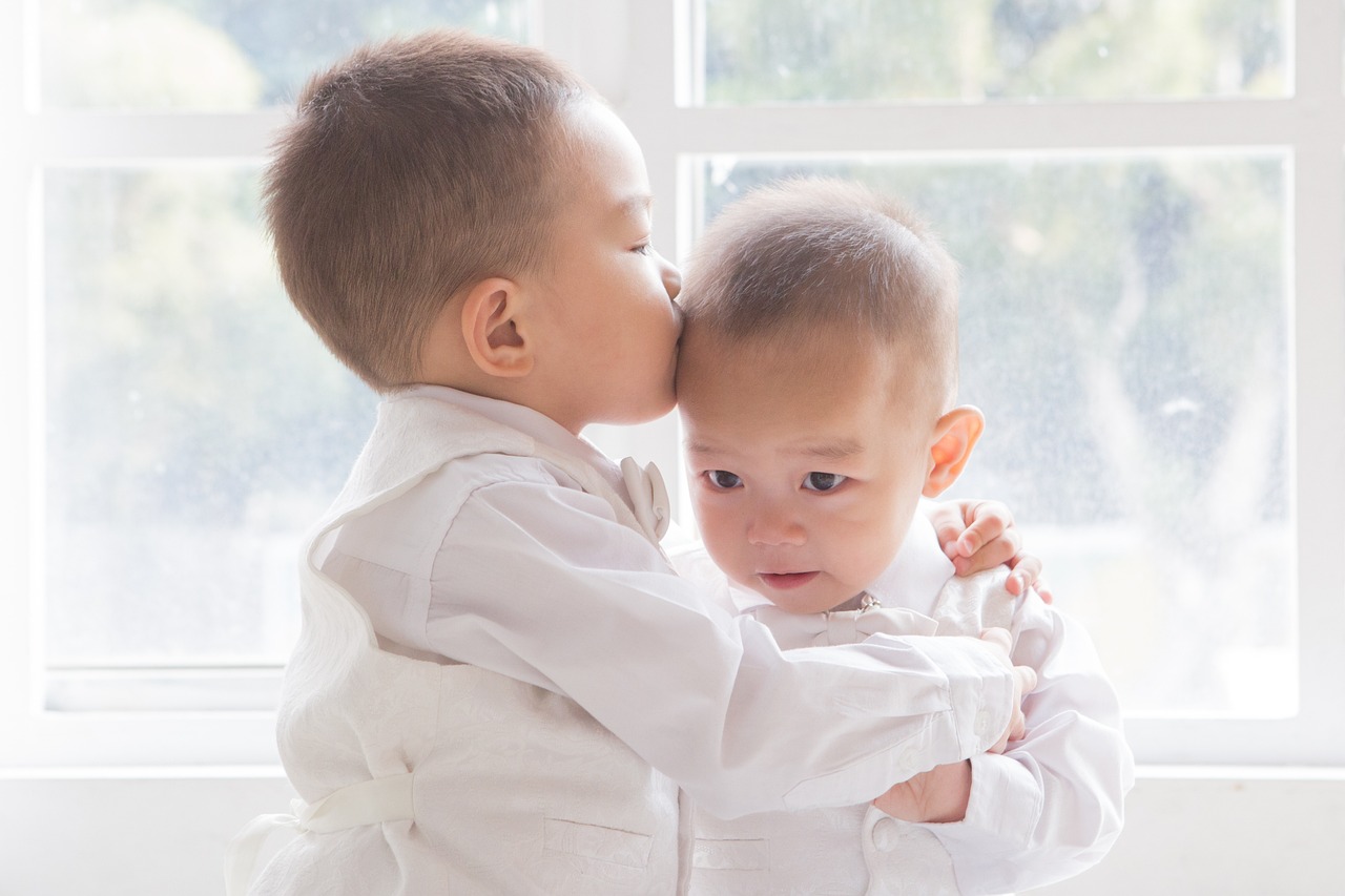 孕妈供卵生的宝宝上鄂有溃疡怎么办（孕妈供卵生的宝宝上颚溃疡怎么回事）